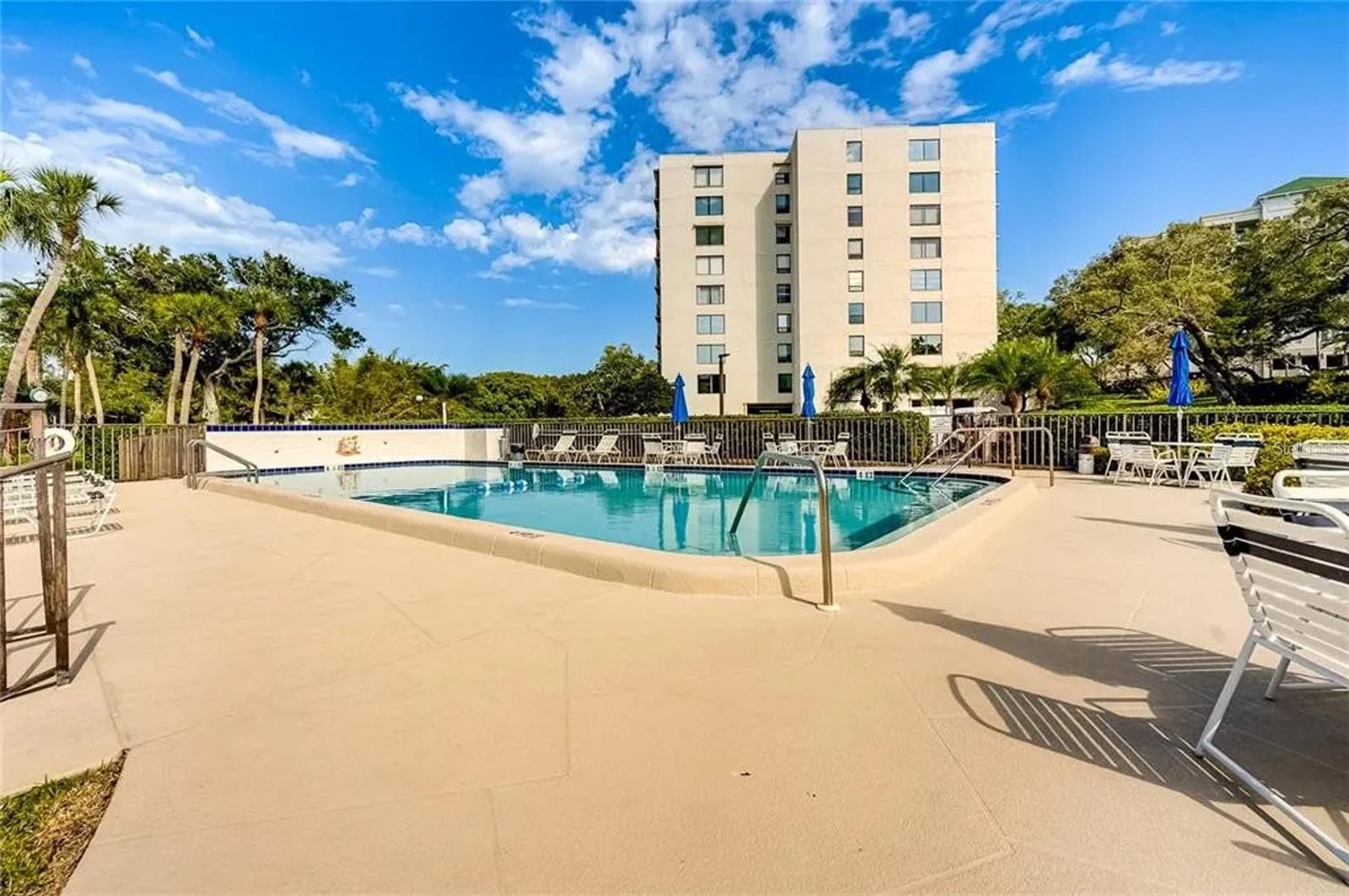 Image 47 of 65 For 220 Belleview Boulevard 504