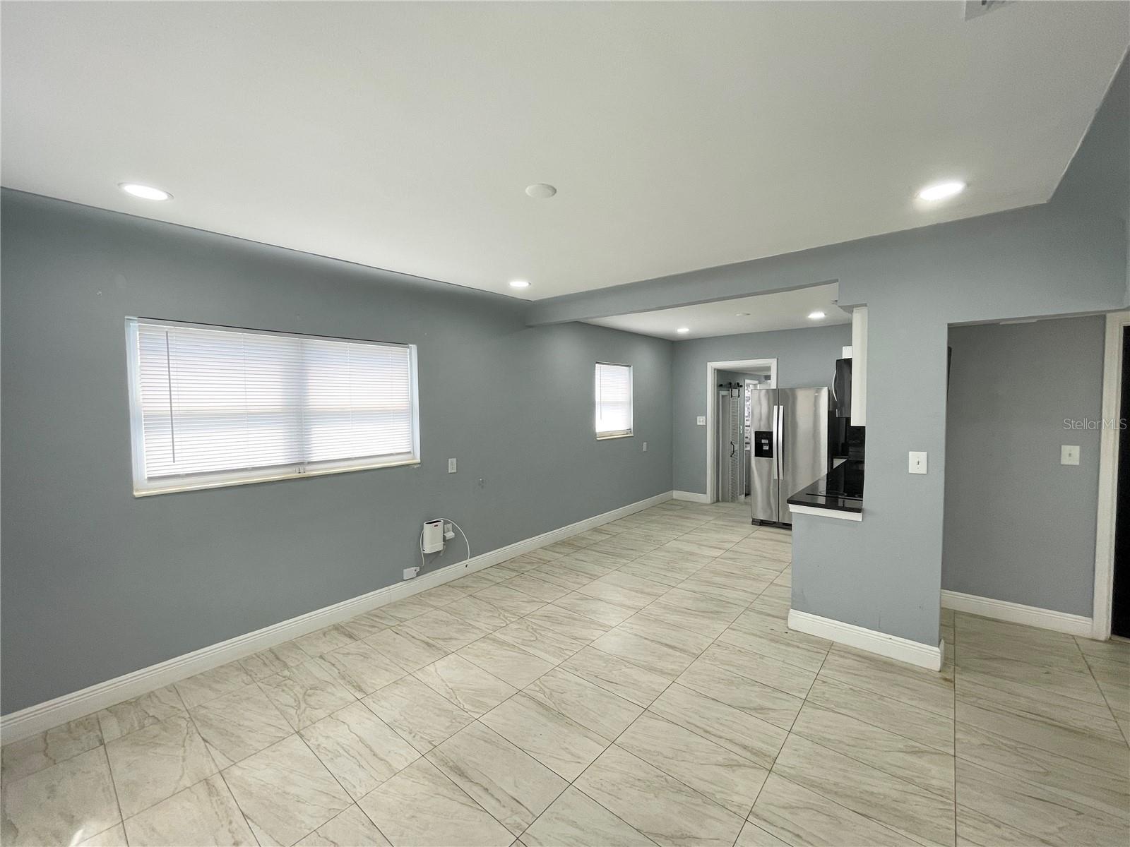 Image 3 of 22 For 3428 Ithaca Street N