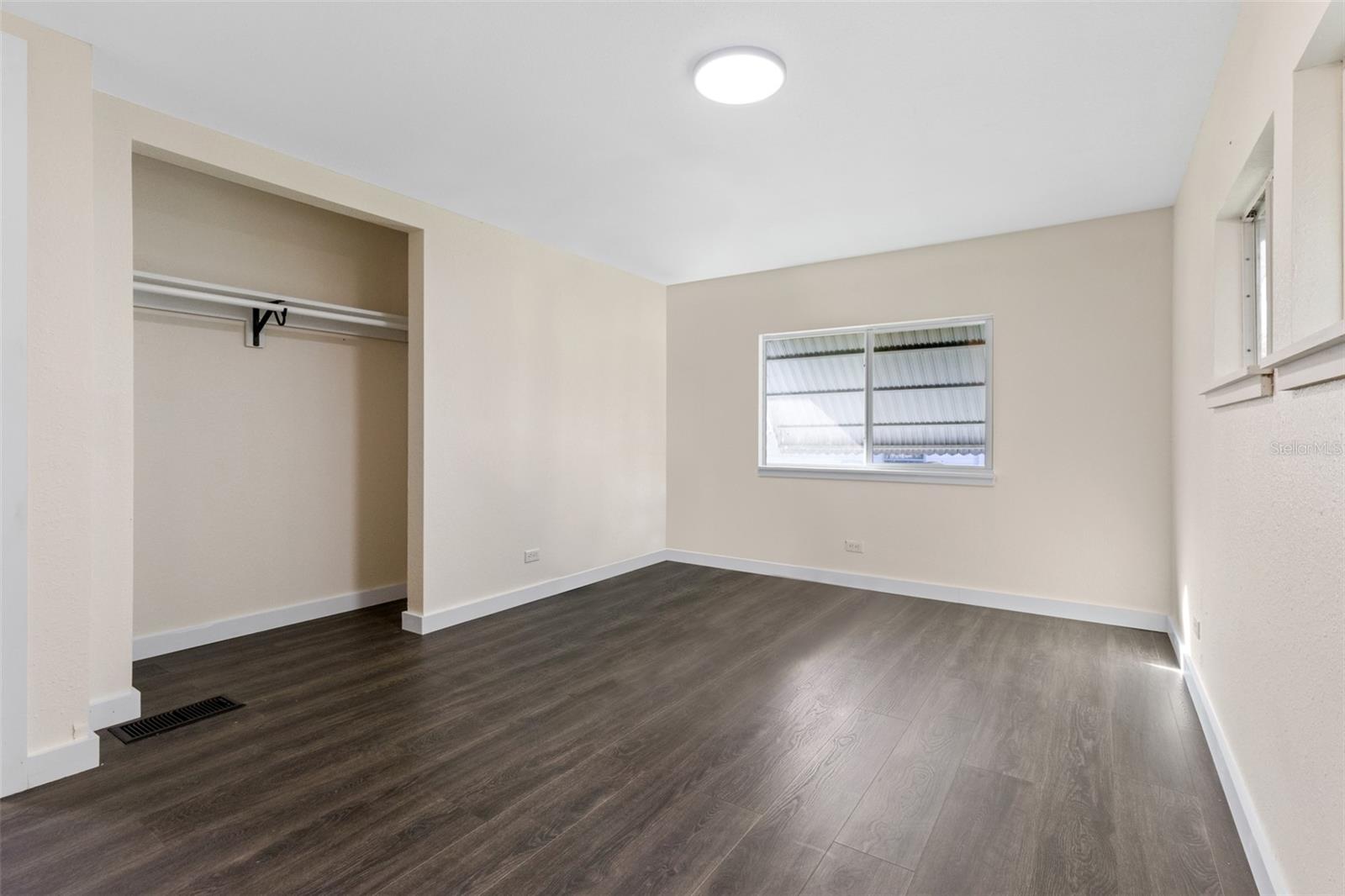 Image 10 of 31 For 29129 Johnston Road 2626