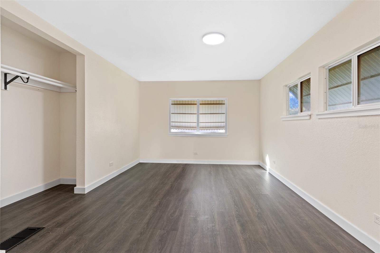 Image 13 of 31 For 29129 Johnston Road 2626