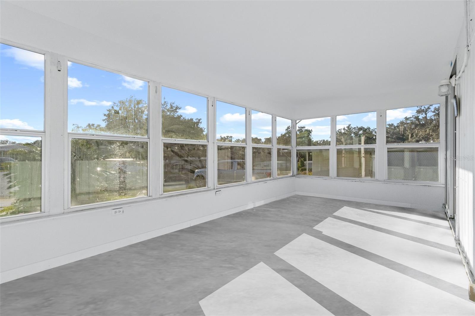 Image 16 of 31 For 29129 Johnston Road 2626