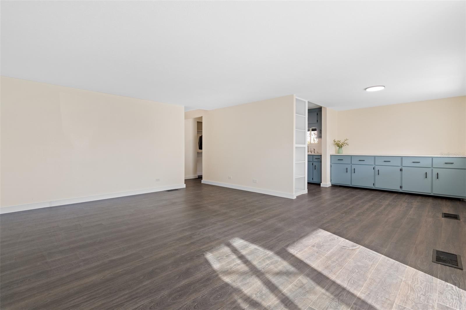 Image 8 of 31 For 29129 Johnston Road 2626