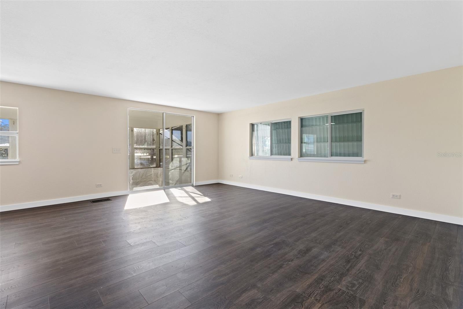 Image 9 of 31 For 29129 Johnston Road 2626