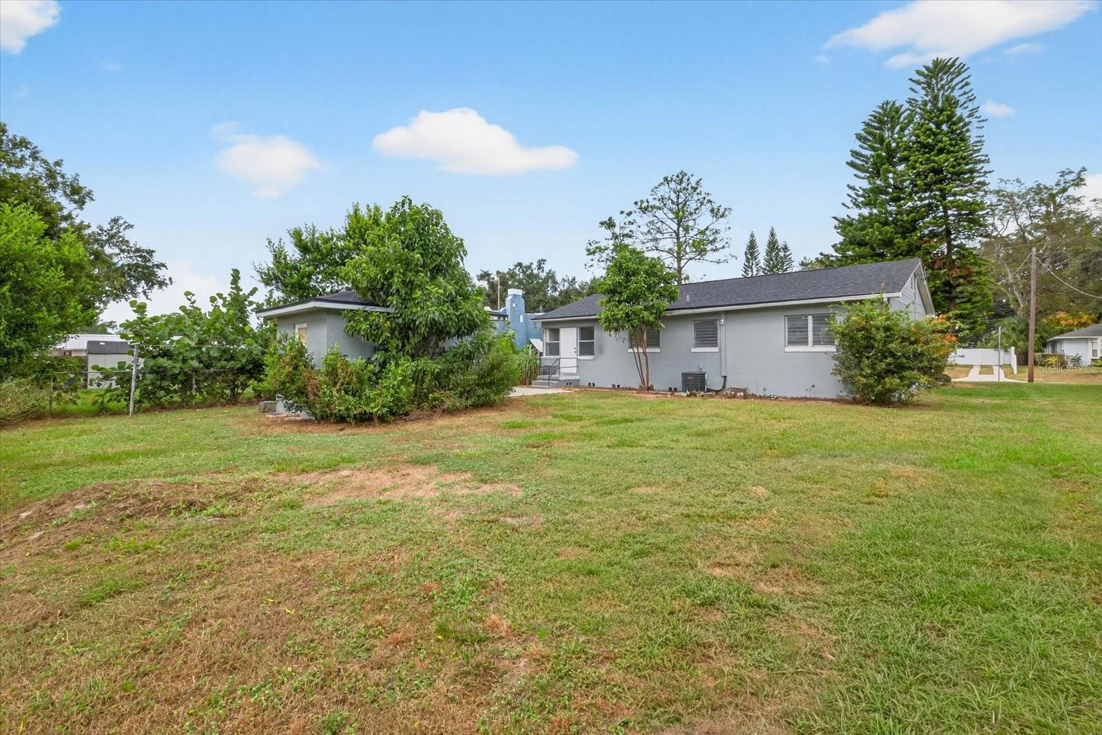 Image 33 of 35 For 318 Carey Place