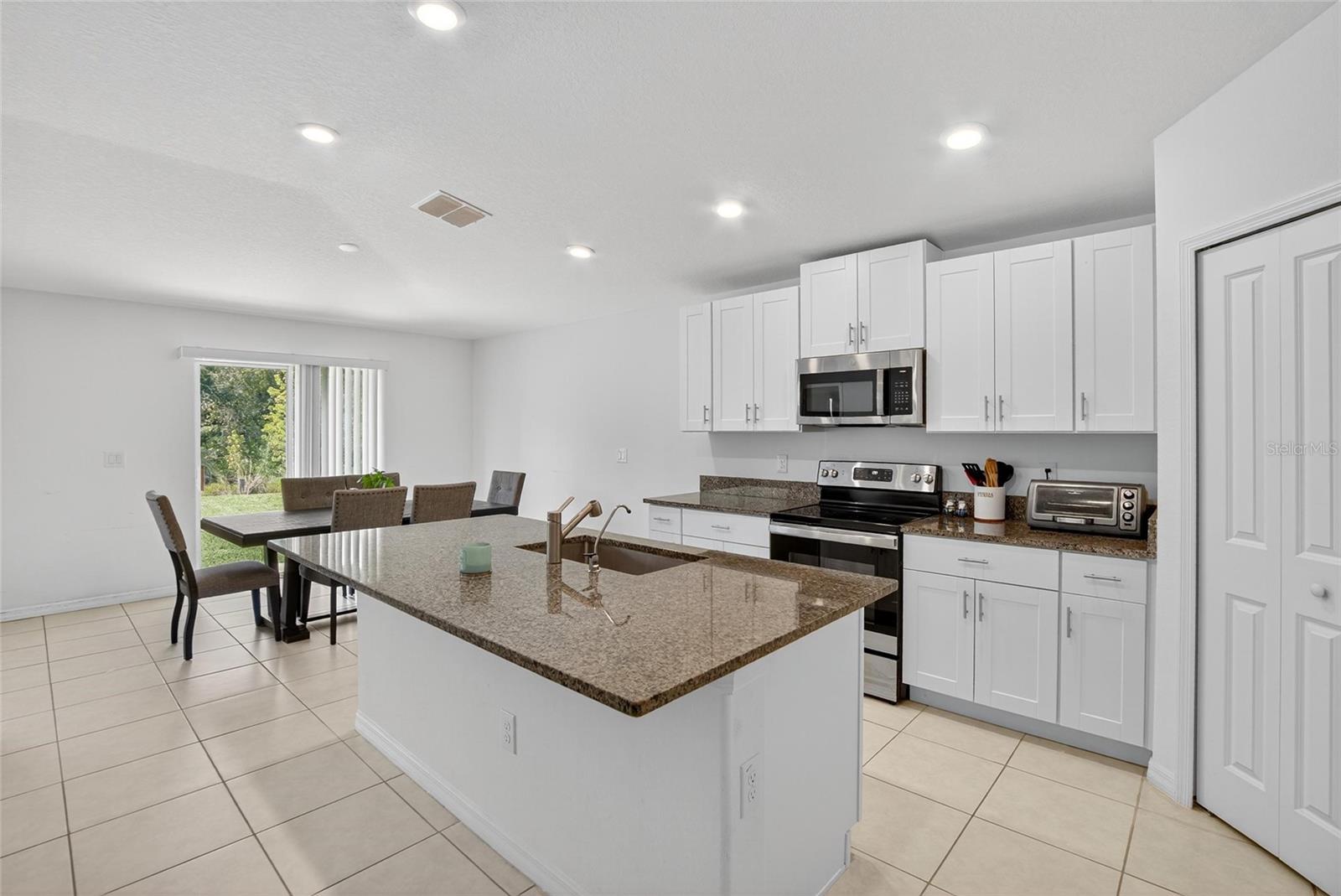 Image 13 of 66 For 1748 Red Loop