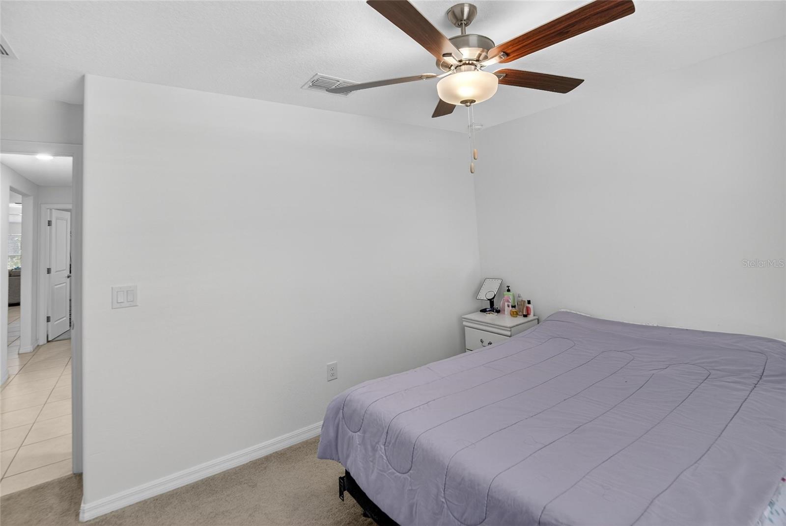 Image 25 of 66 For 1748 Red Loop