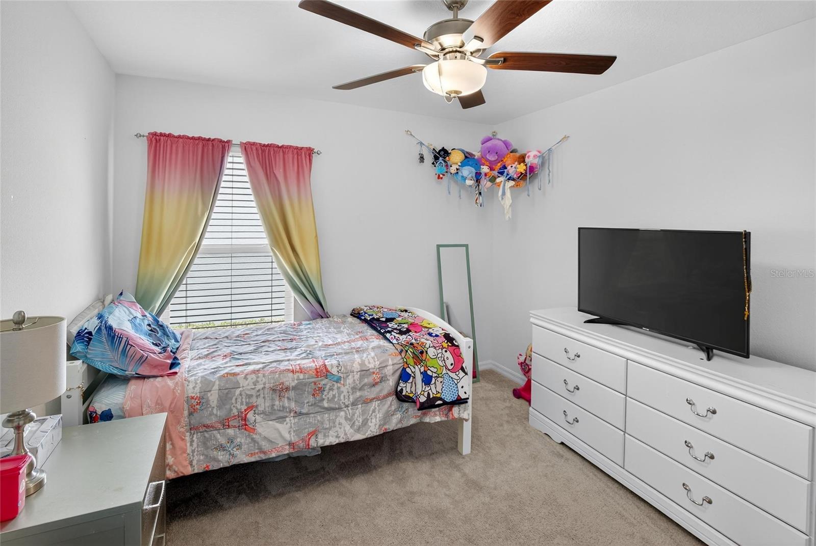 Image 32 of 66 For 1748 Red Loop