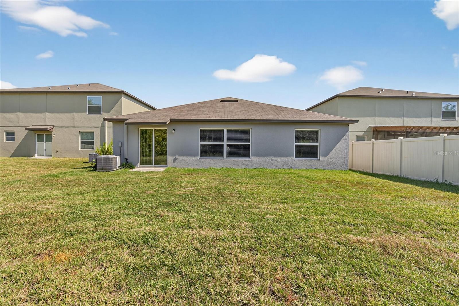 Image 35 of 66 For 1748 Red Loop