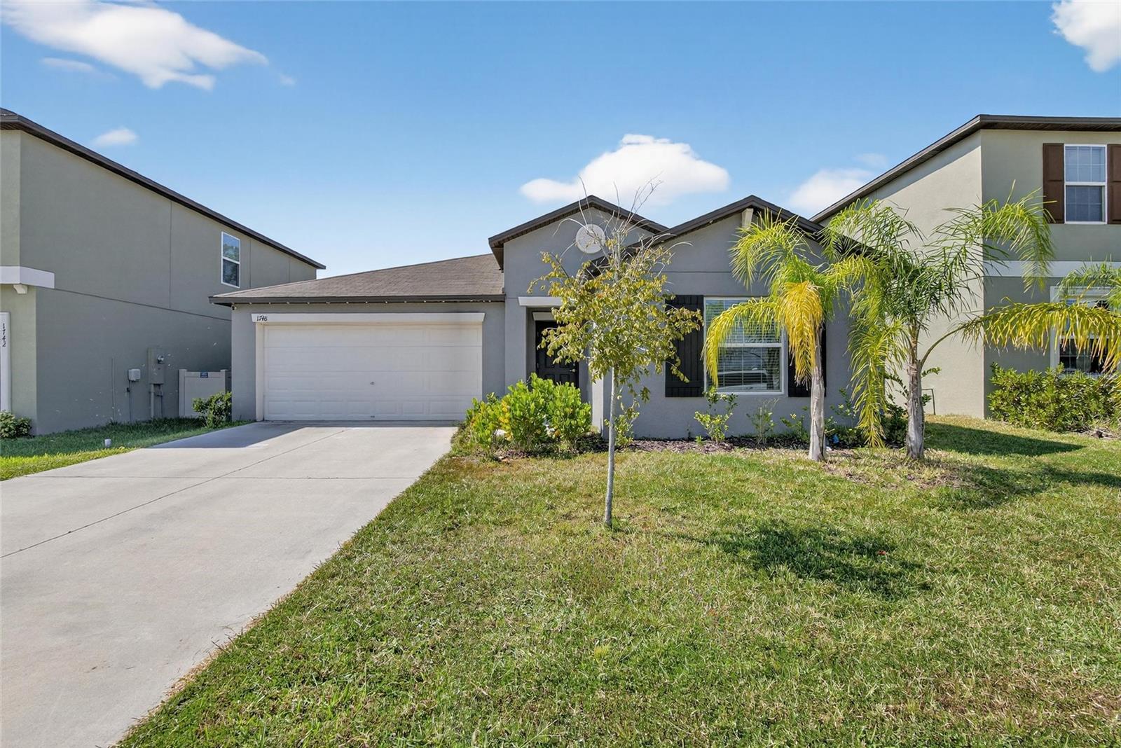 Image 4 of 66 For 1748 Red Loop