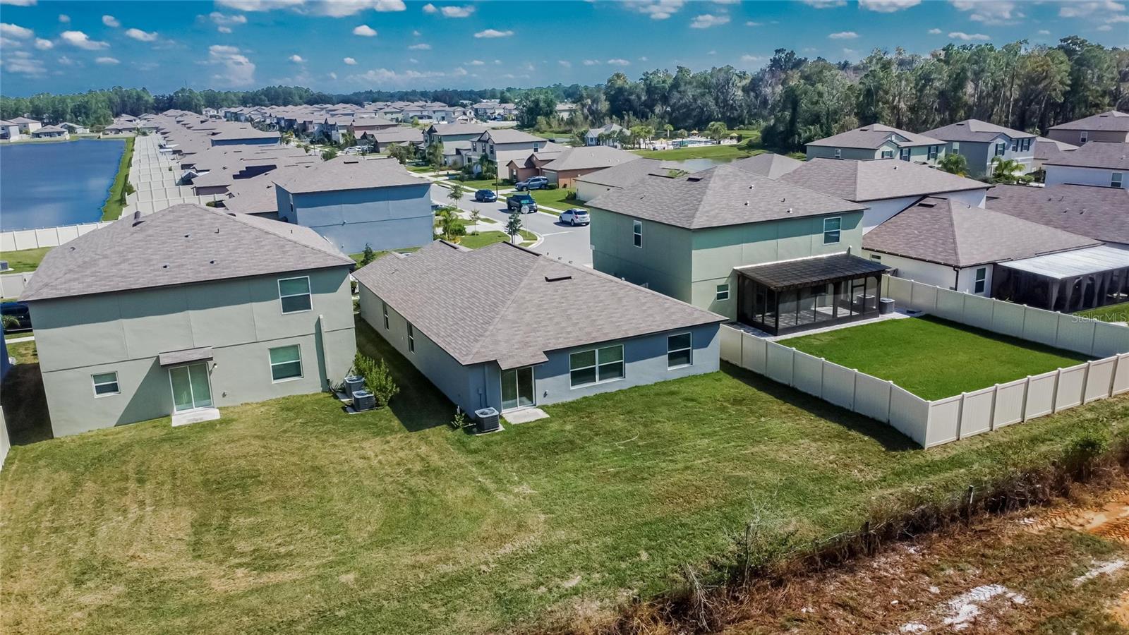 Image 43 of 66 For 1748 Red Loop