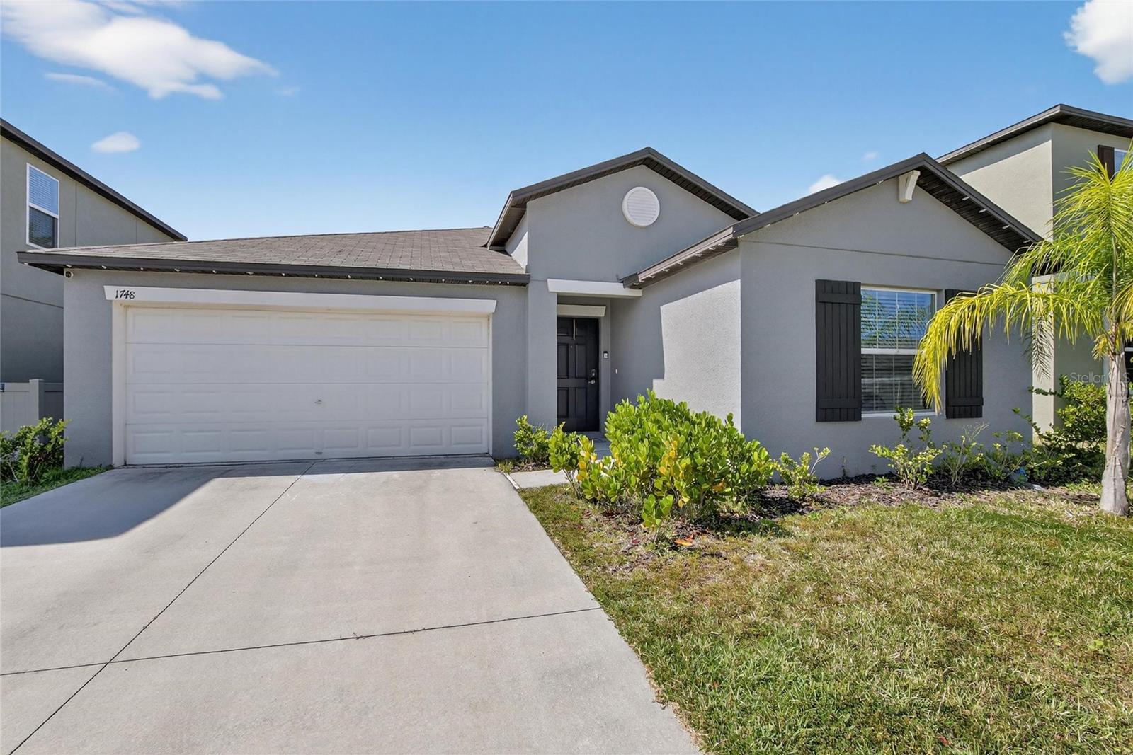 Image 49 of 66 For 1748 Red Loop