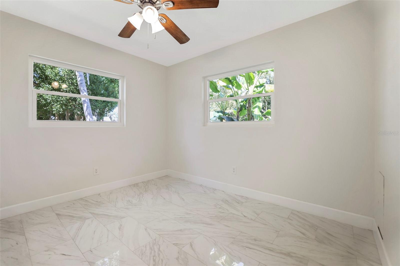 Image 18 of 38 For 2014 Pinehurst Drive