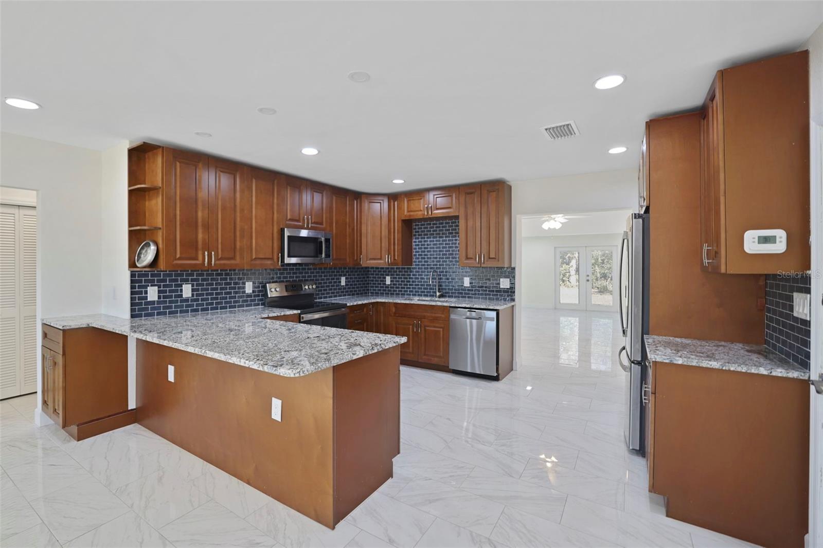 Image 3 of 38 For 2014 Pinehurst Drive