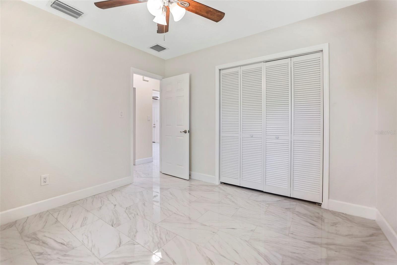 Image 31 of 38 For 2014 Pinehurst Drive