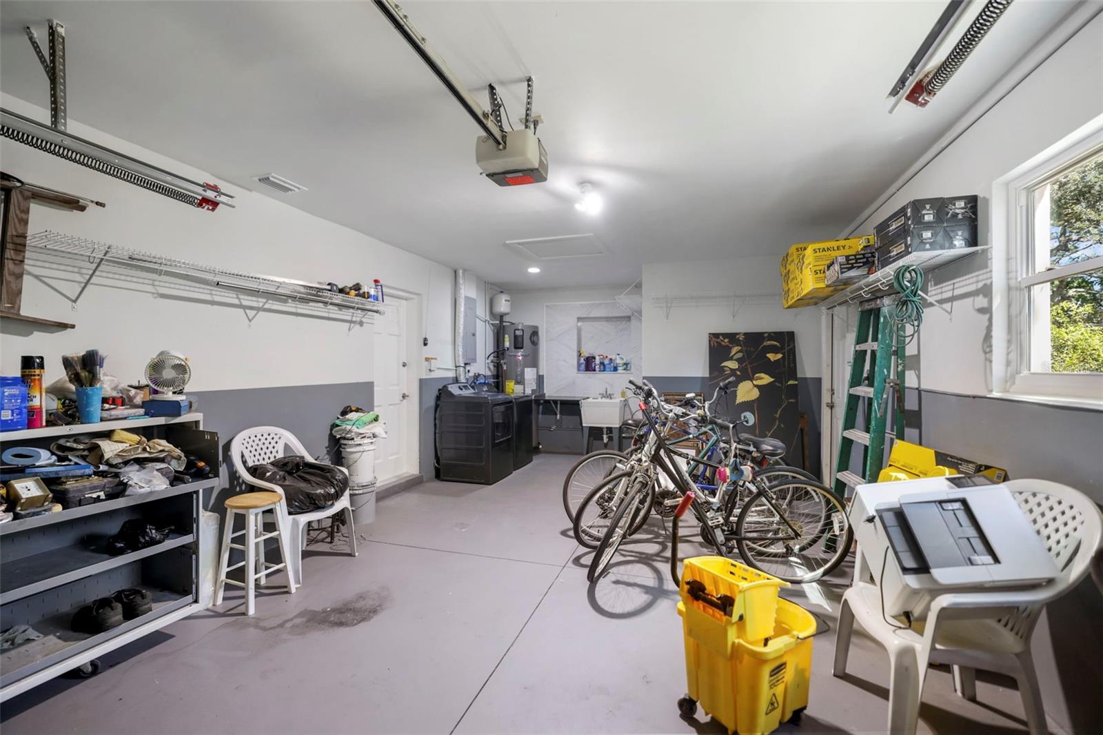 Image 7 of 38 For 2014 Pinehurst Drive