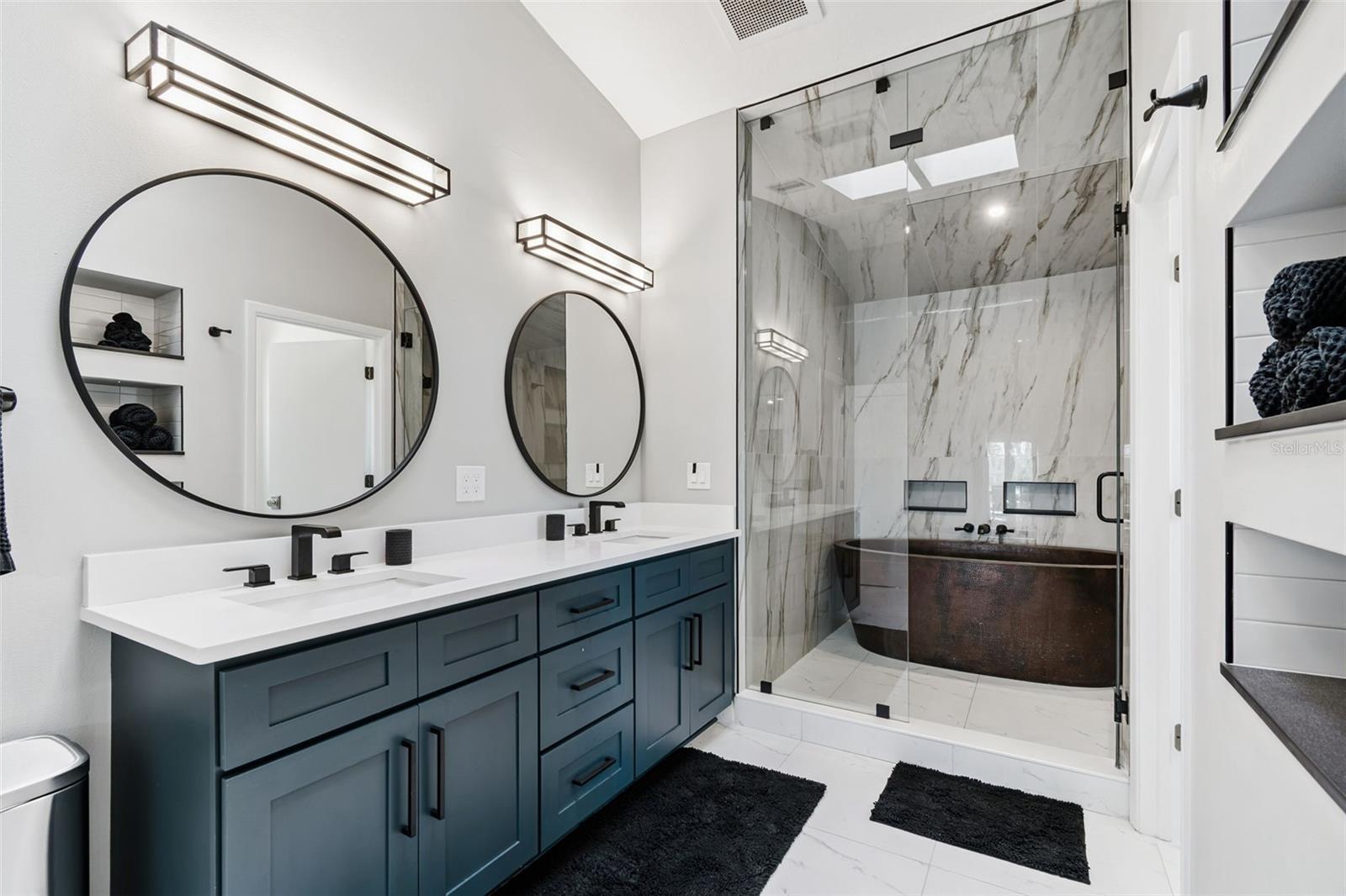 Listing photo id 20 for 320 Belle Isle Avenue