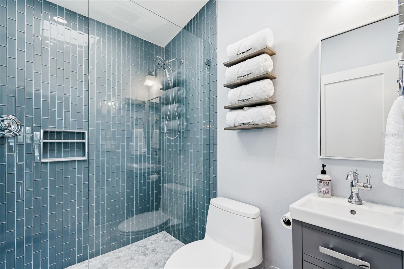 Listing photo id 32 for 320 Belle Isle Avenue