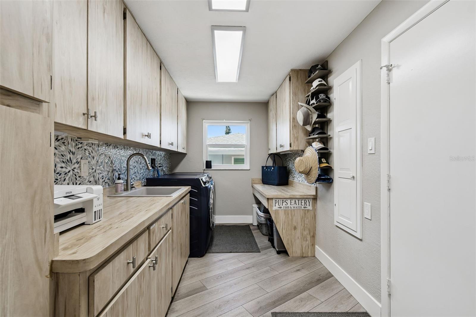 Listing photo id 35 for 320 Belle Isle Avenue