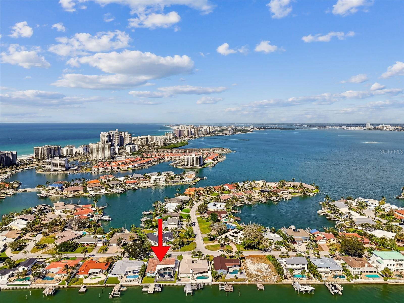 Listing photo id 2 for 320 Belle Isle Avenue