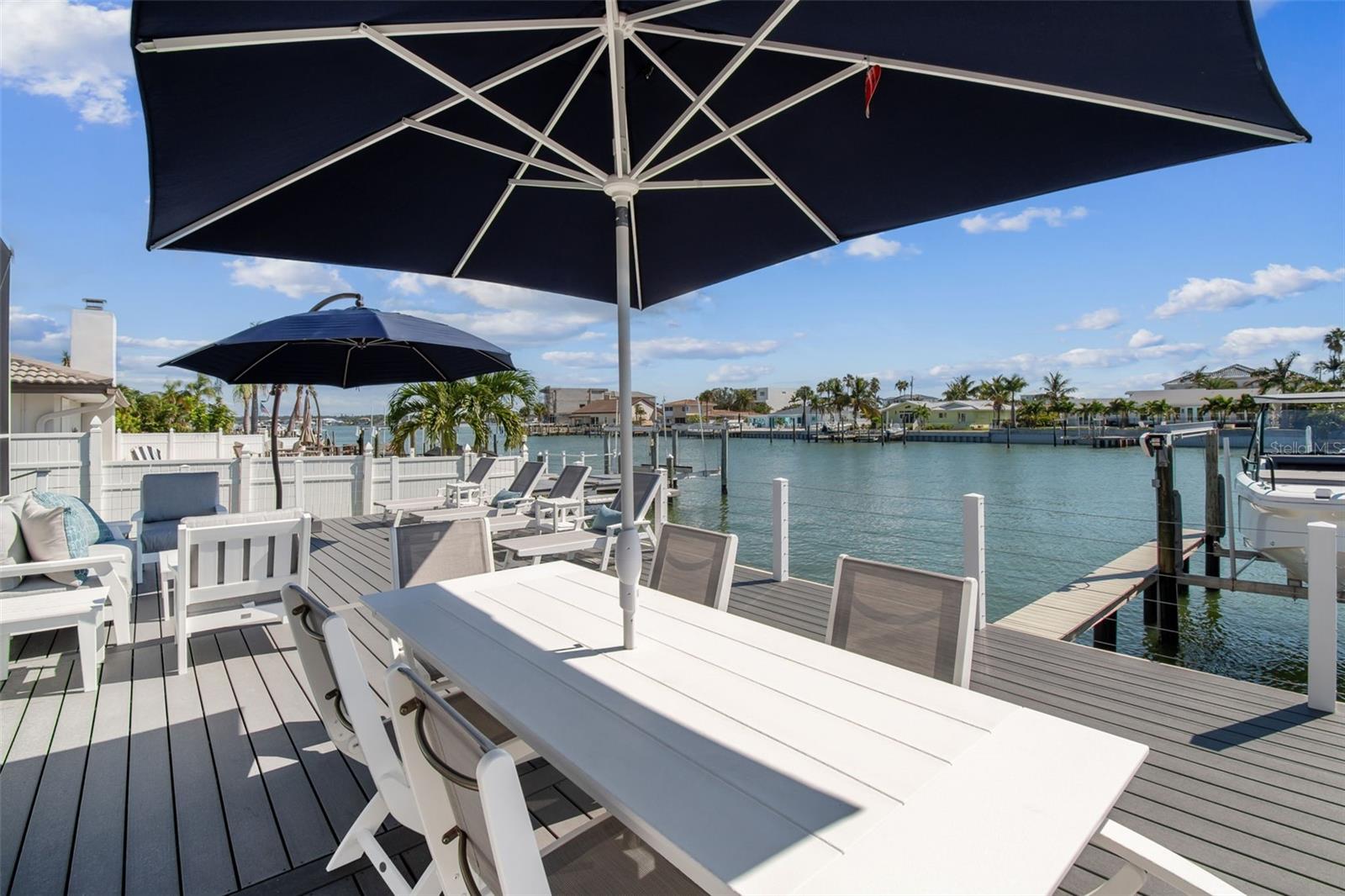 Listing photo id 49 for 320 Belle Isle Avenue