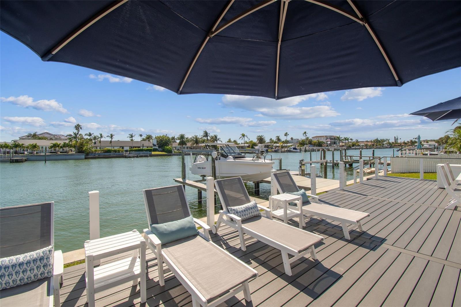 Listing photo id 51 for 320 Belle Isle Avenue