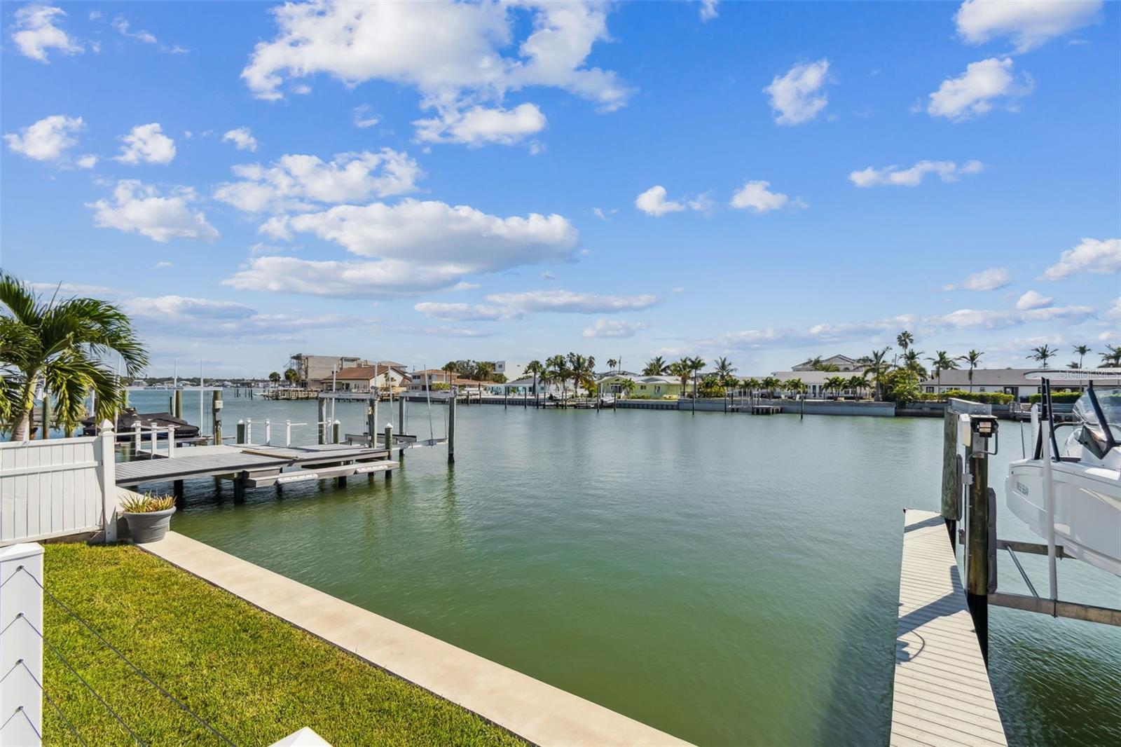 Listing photo id 57 for 320 Belle Isle Avenue