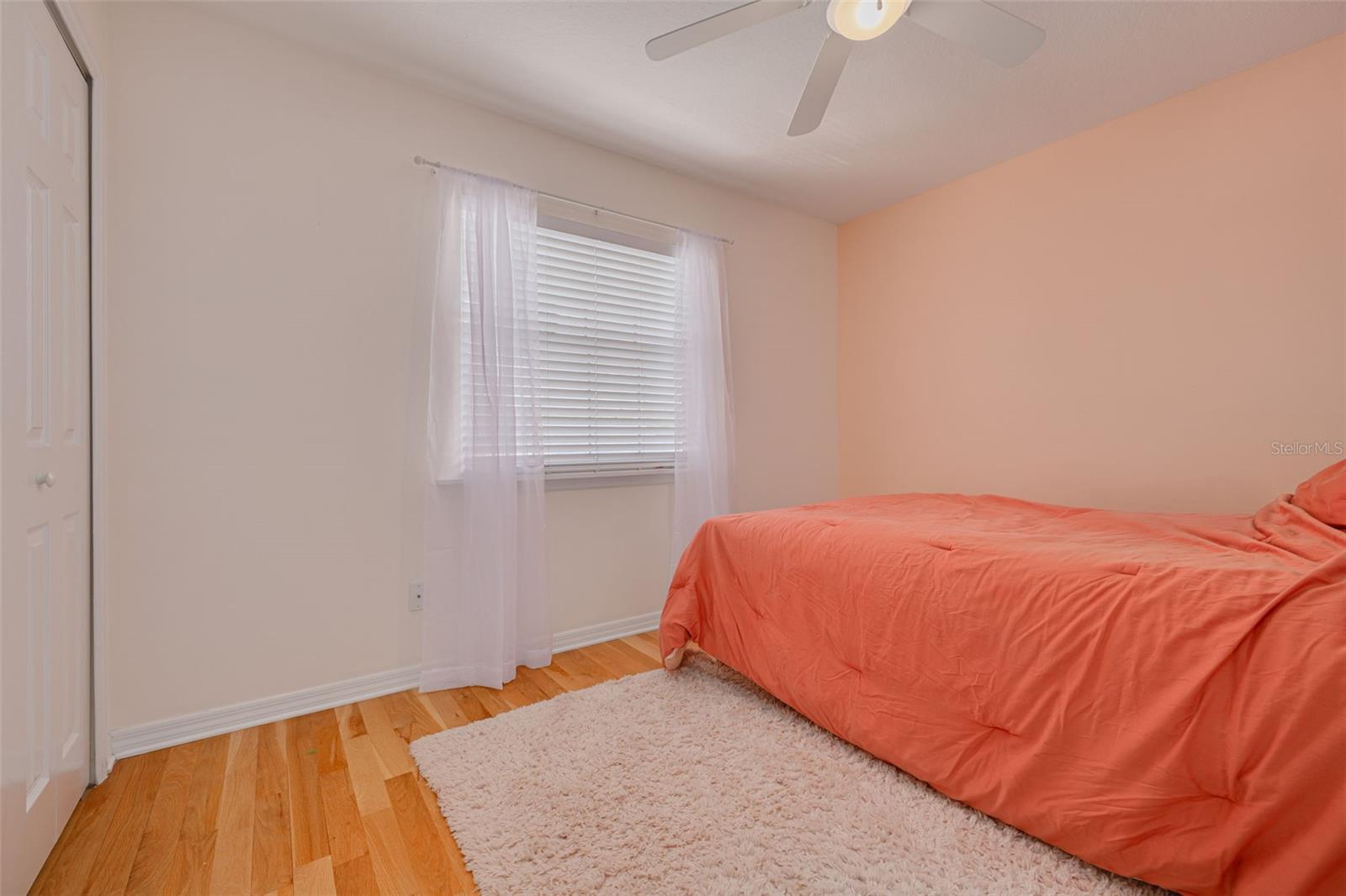Image 29 of 38 For 859 23rd Avenue N