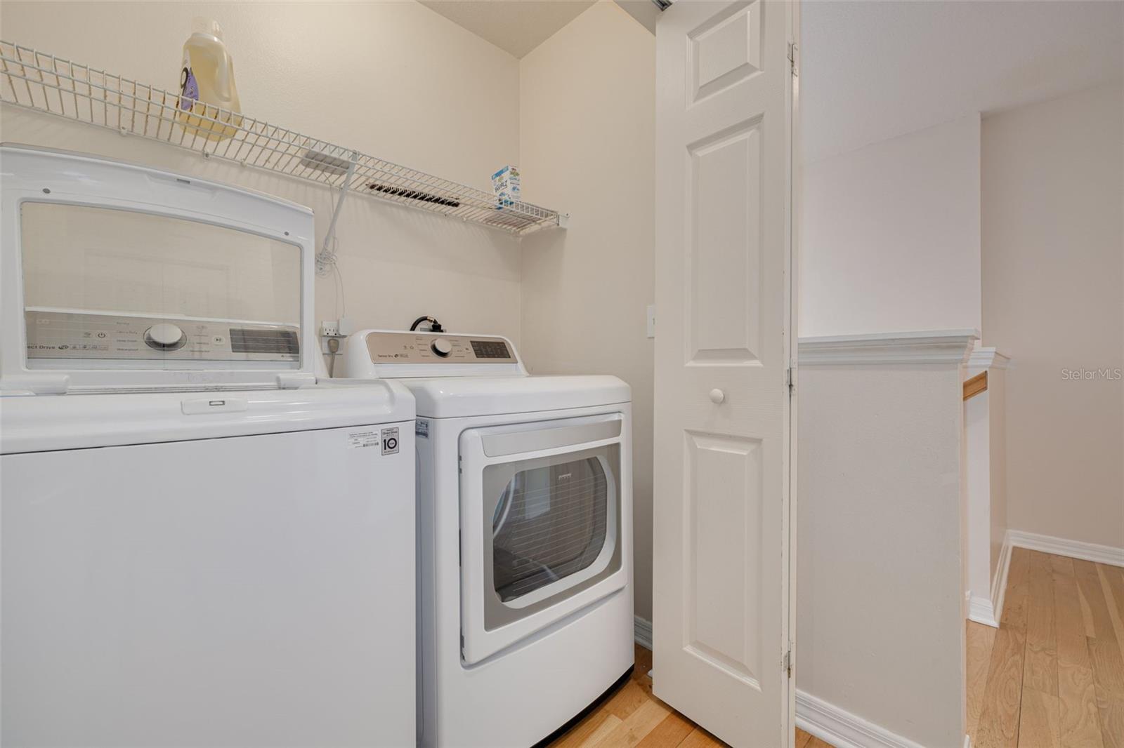 Image 31 of 38 For 859 23rd Avenue N
