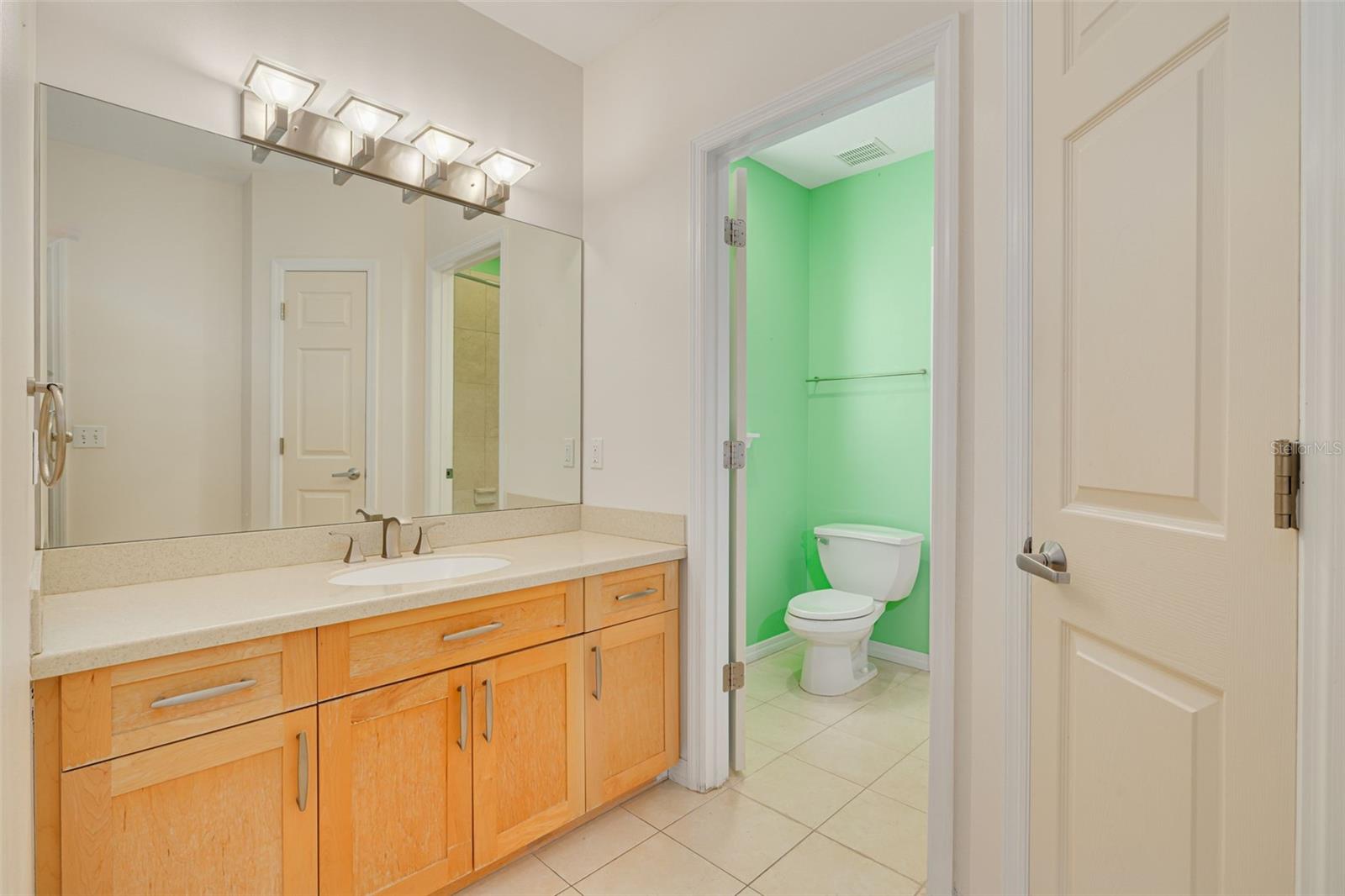 Image 34 of 38 For 859 23rd Avenue N