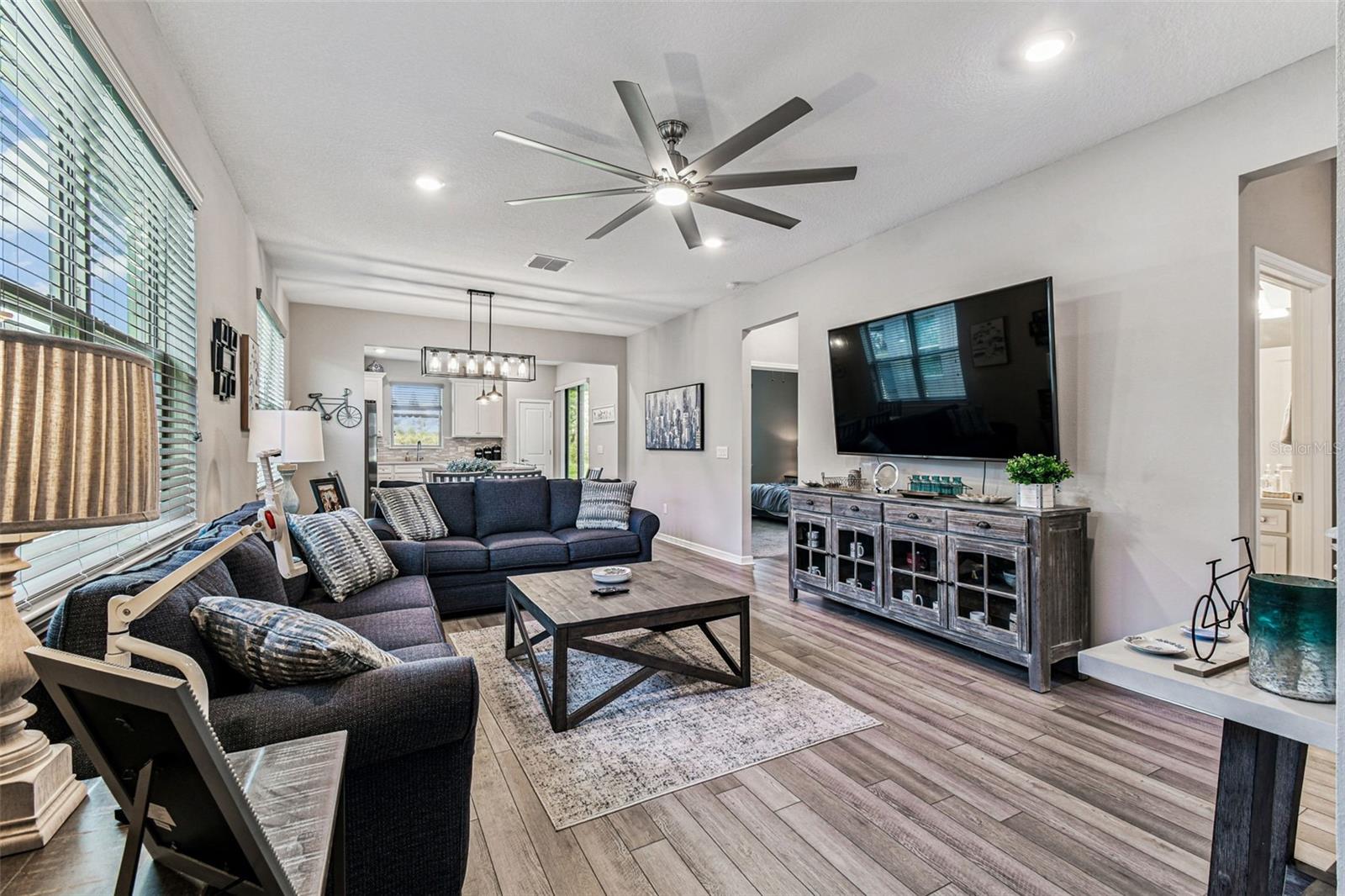 Image 7 of 91 For 19437 Ship Wheel Way