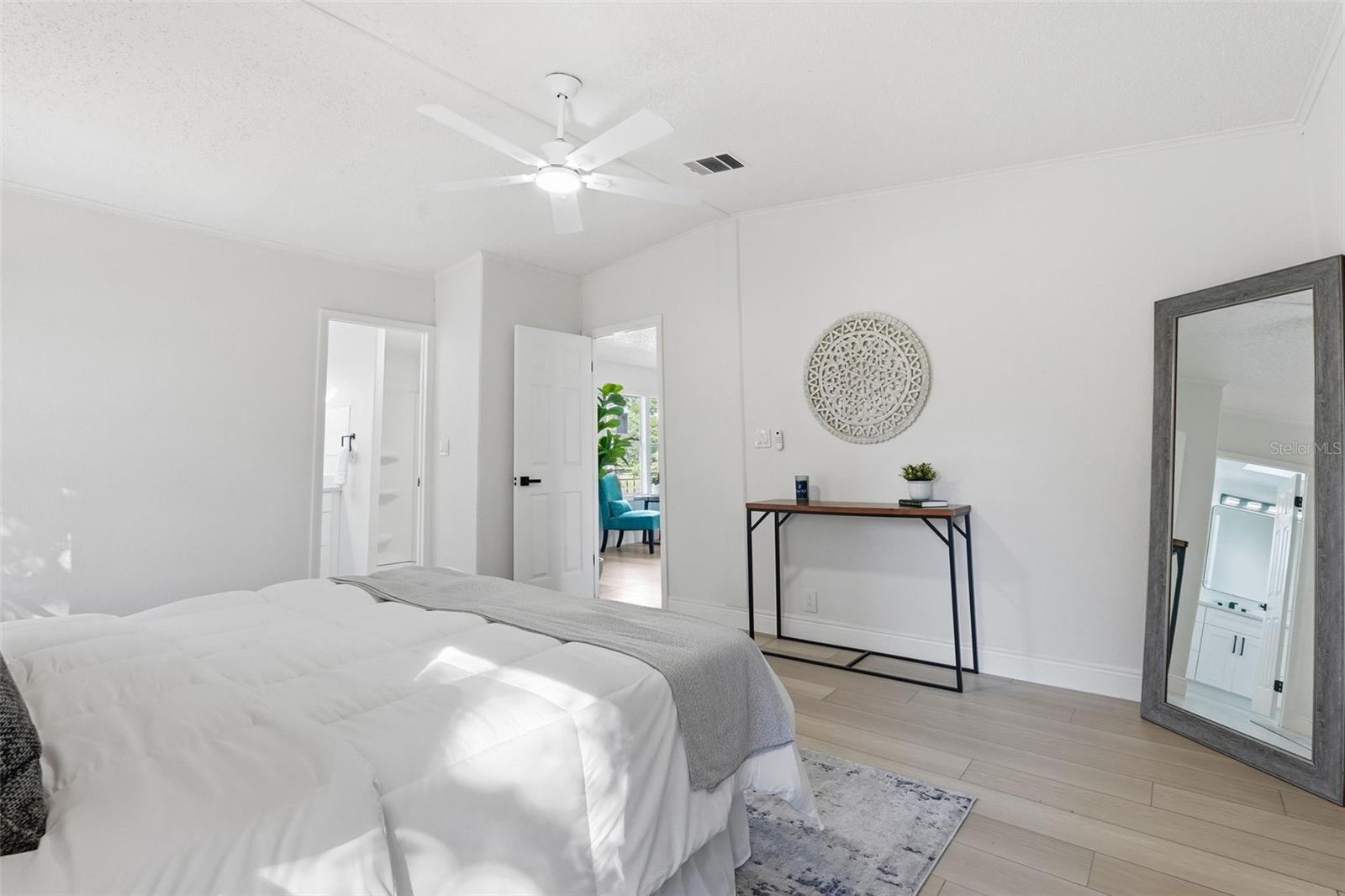 Image 11 of 46 For 9744 Silverbend Drive