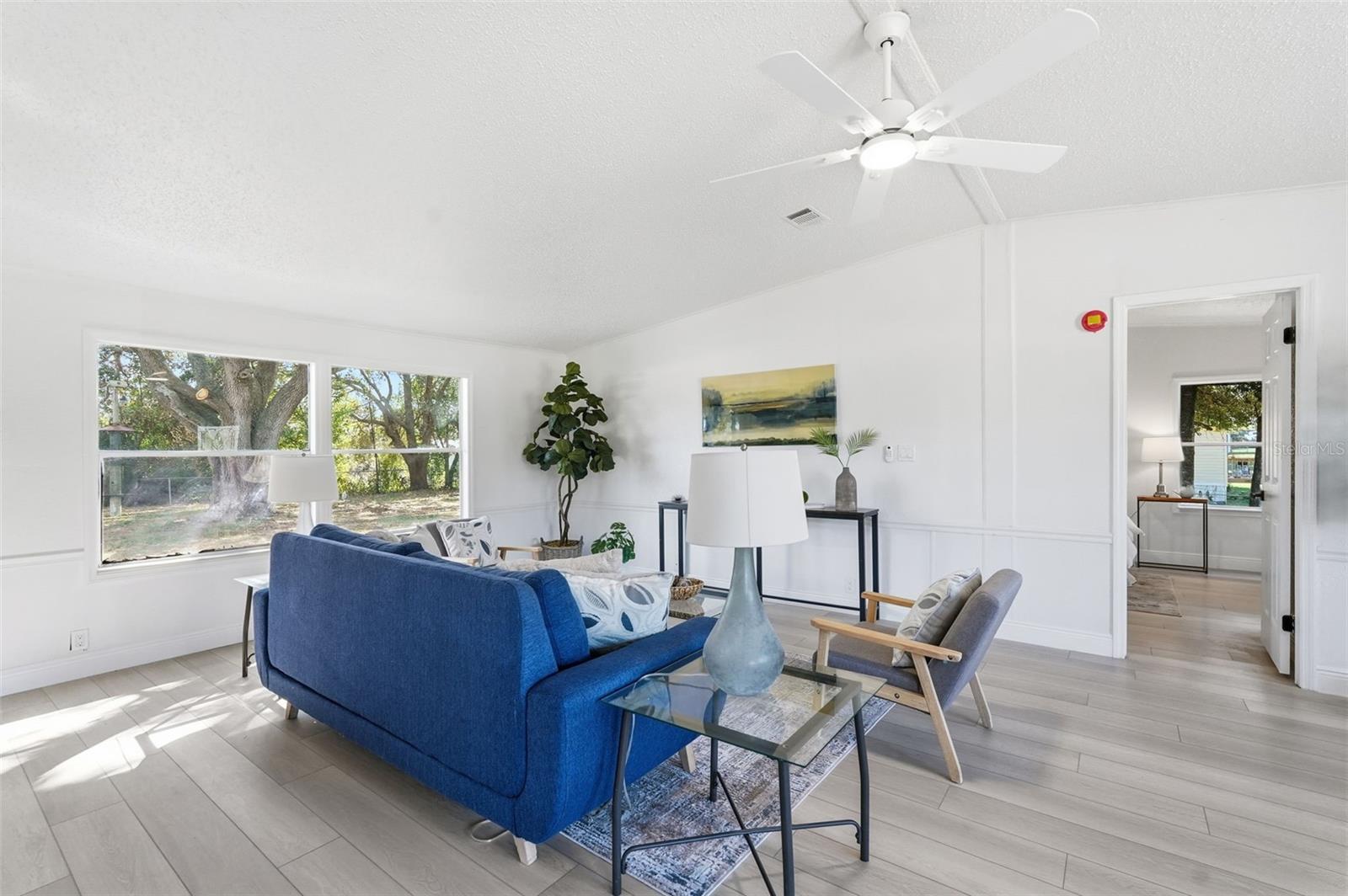 Image 16 of 46 For 9744 Silverbend Drive