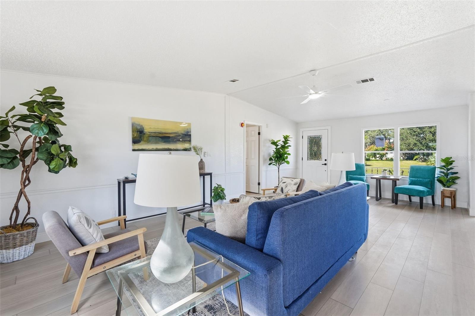 Image 17 of 46 For 9744 Silverbend Drive