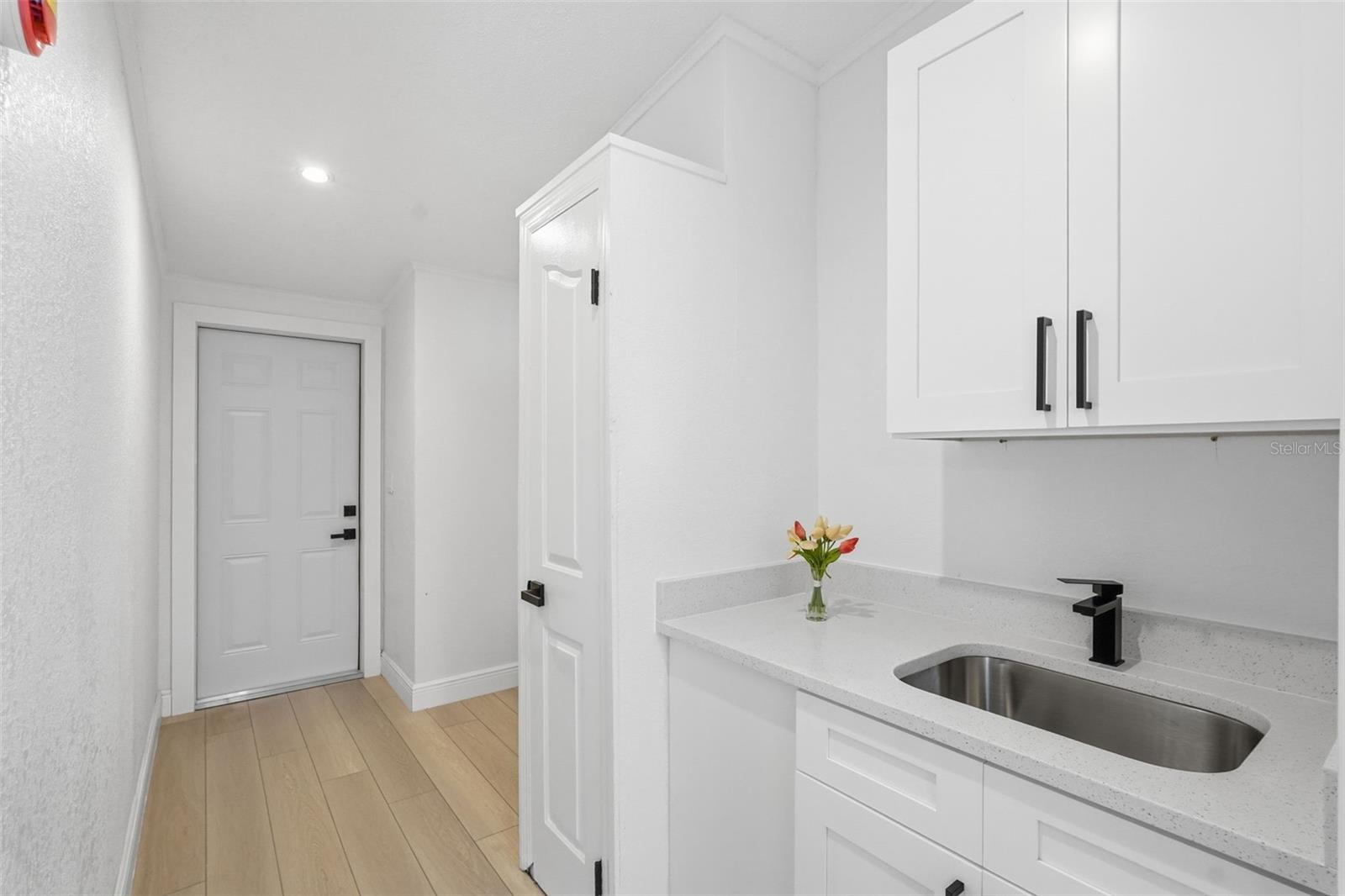 Image 28 of 46 For 9744 Silverbend Drive