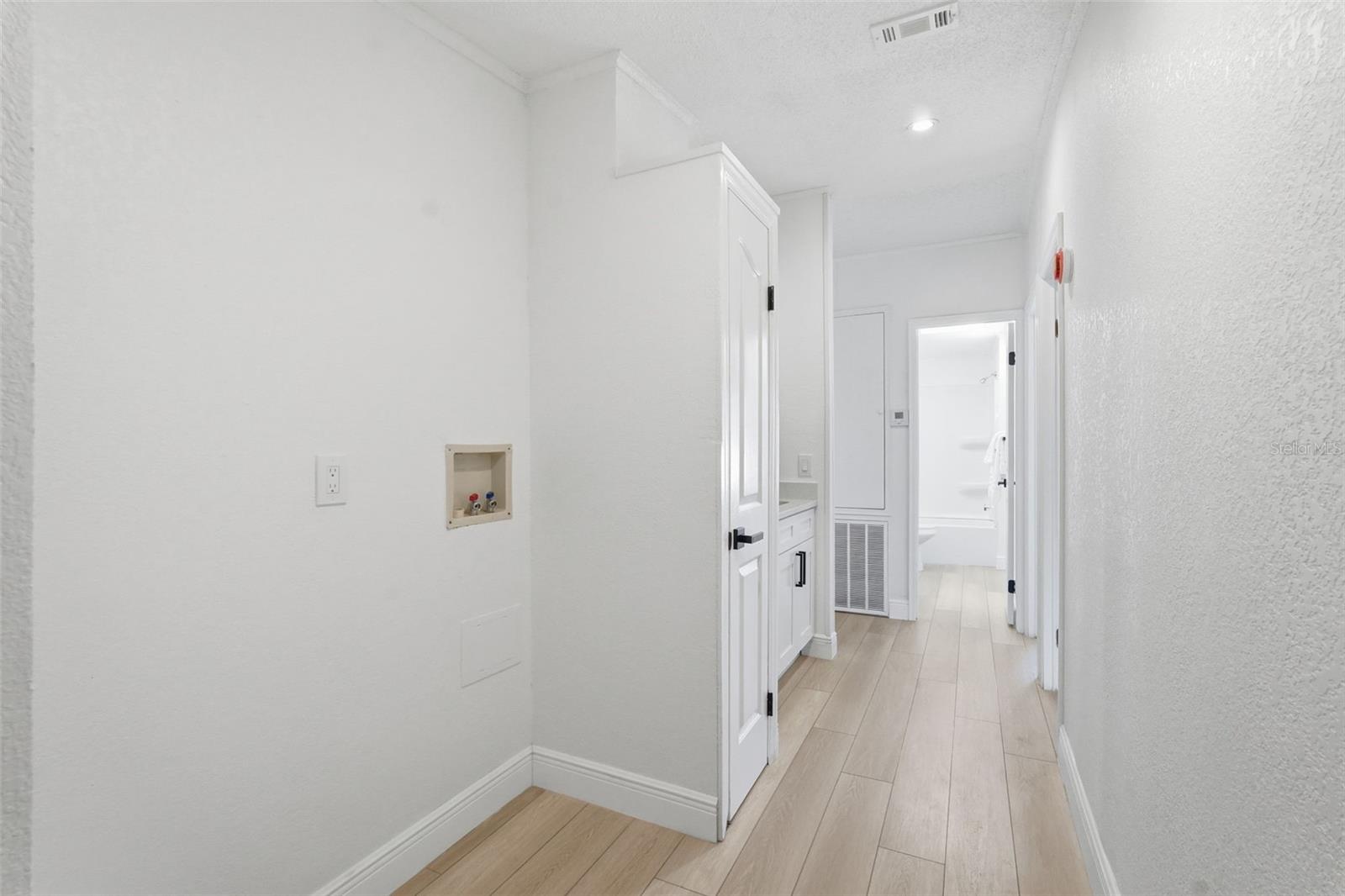 Image 29 of 46 For 9744 Silverbend Drive