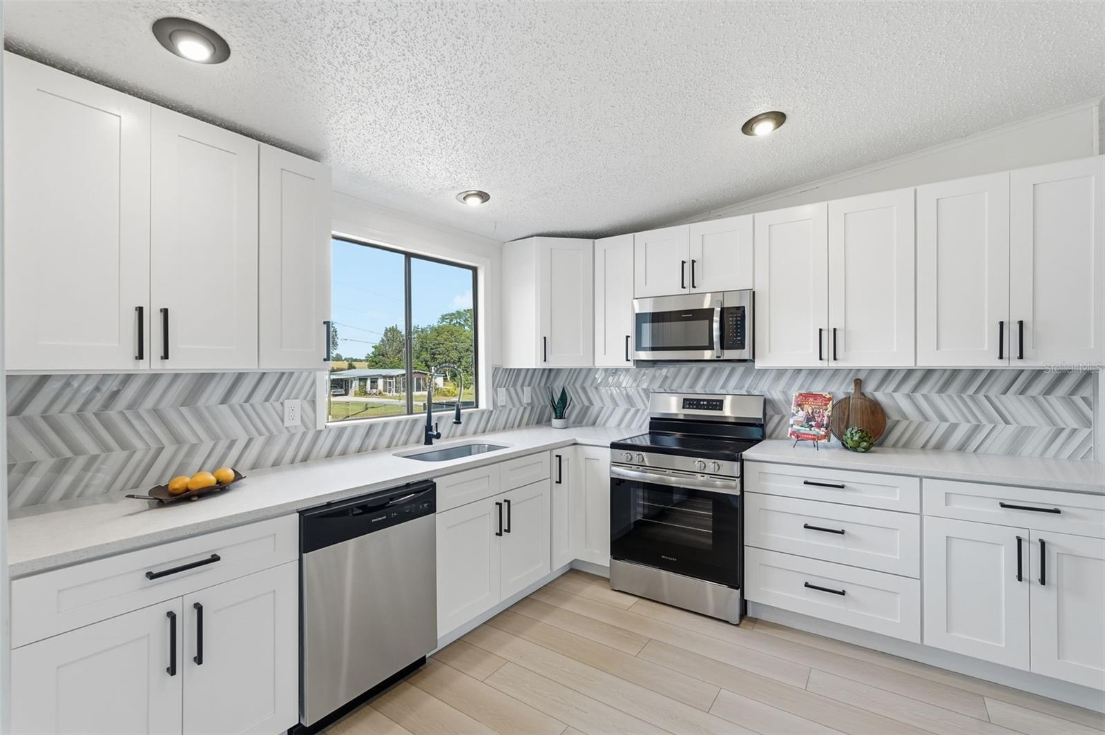 Image 4 of 46 For 9744 Silverbend Drive