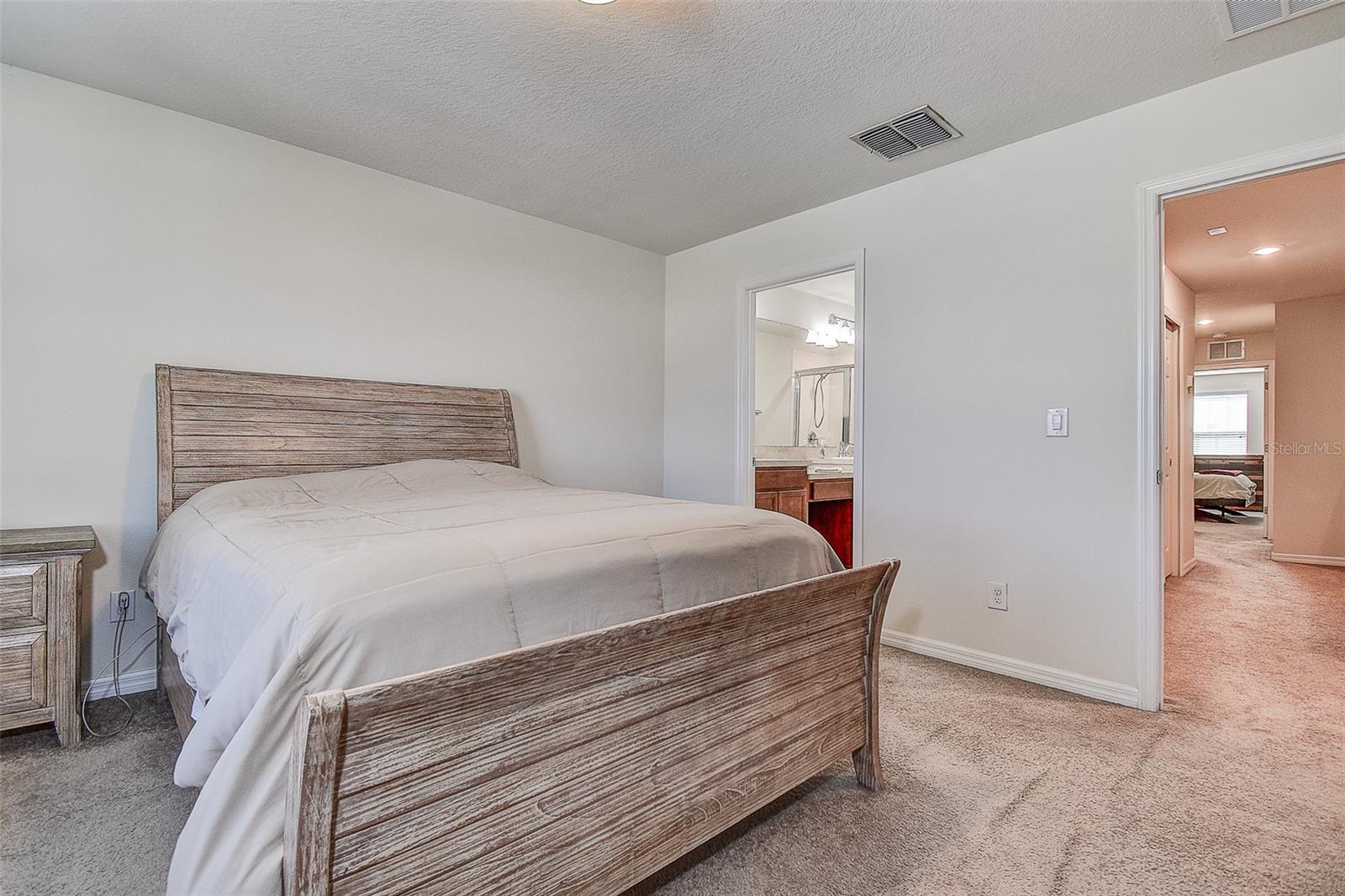 Image 19 of 41 For 5333 Sylvester Loop