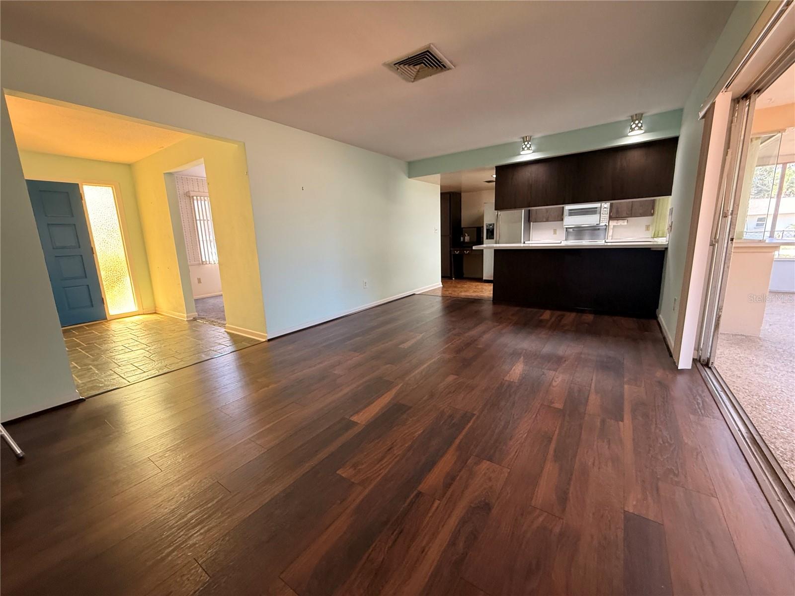 Image 13 of 42 For 13397 86th Avenue