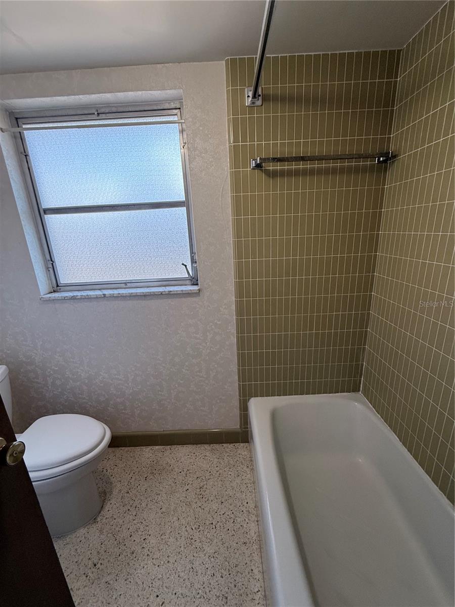 Image 35 of 42 For 13397 86th Avenue