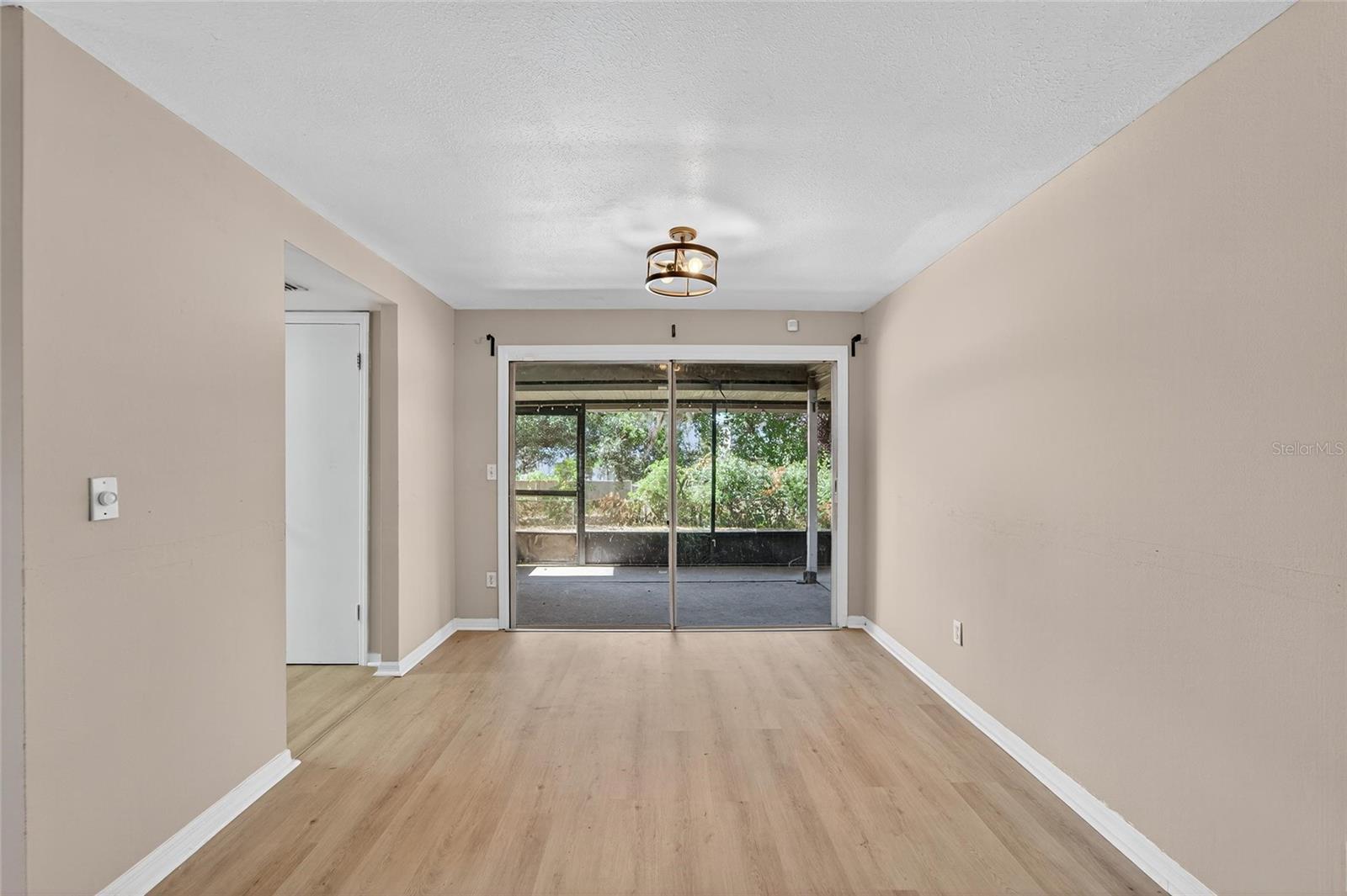 Image 11 of 68 For 1712 Village Court