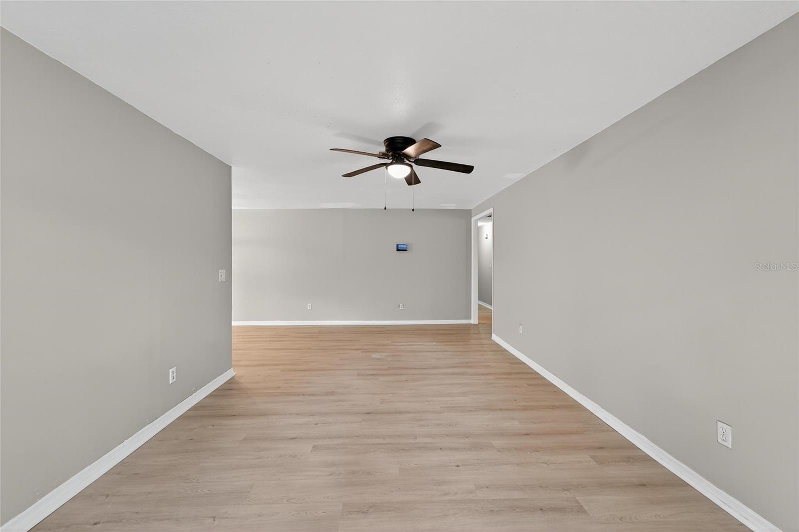 Image 19 of 68 For 1712 Village Court