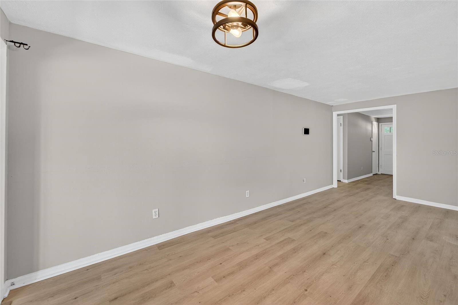 Image 20 of 68 For 1712 Village Court