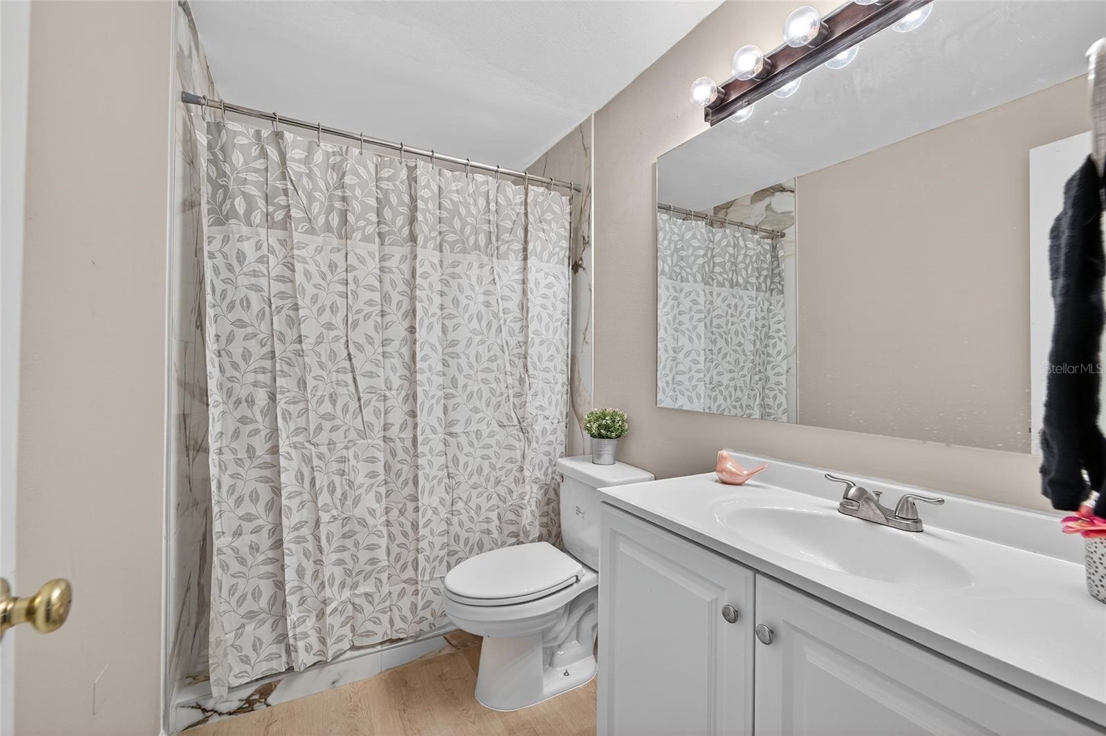Image 26 of 68 For 1712 Village Court
