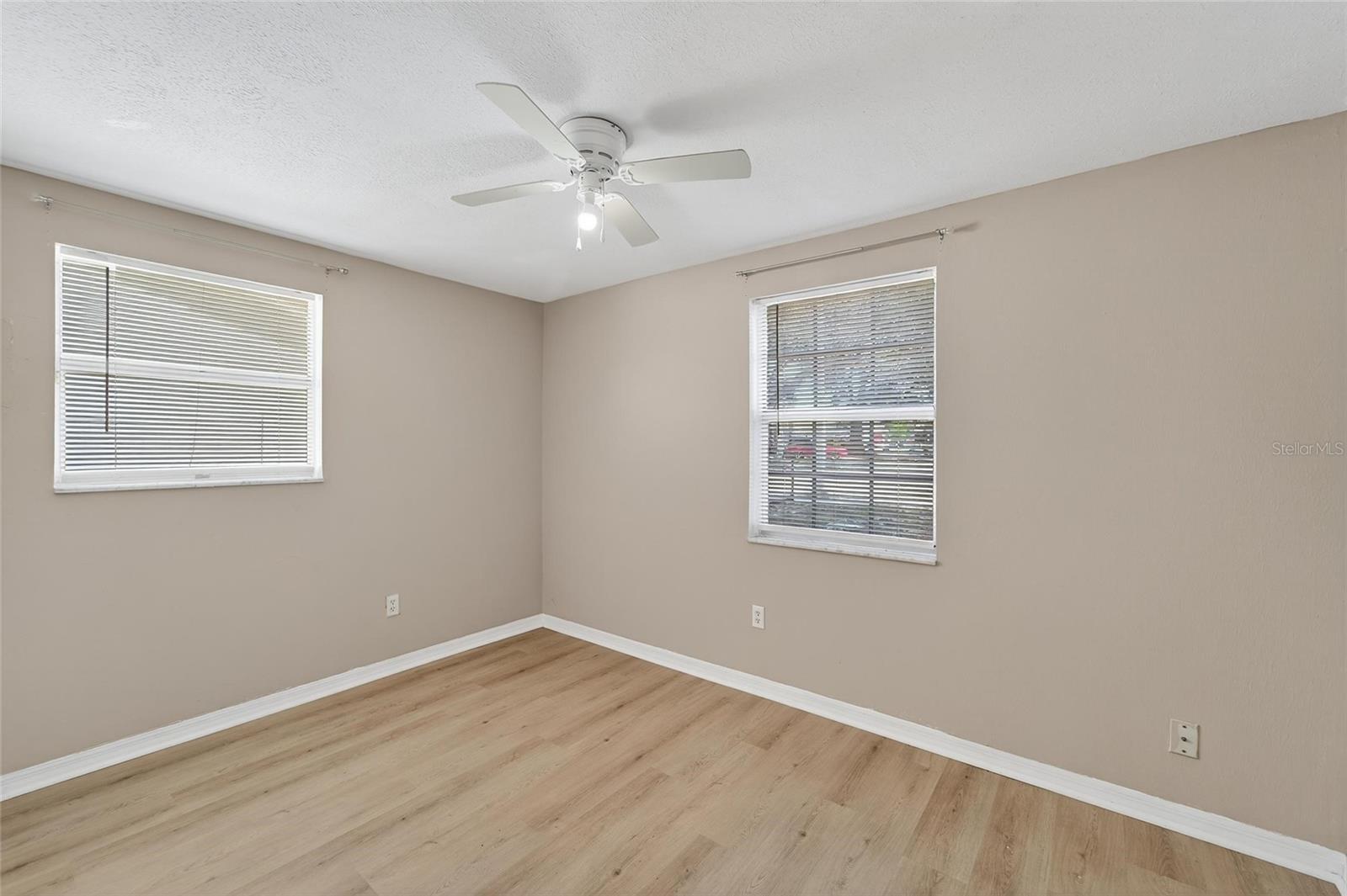 Image 30 of 68 For 1712 Village Court