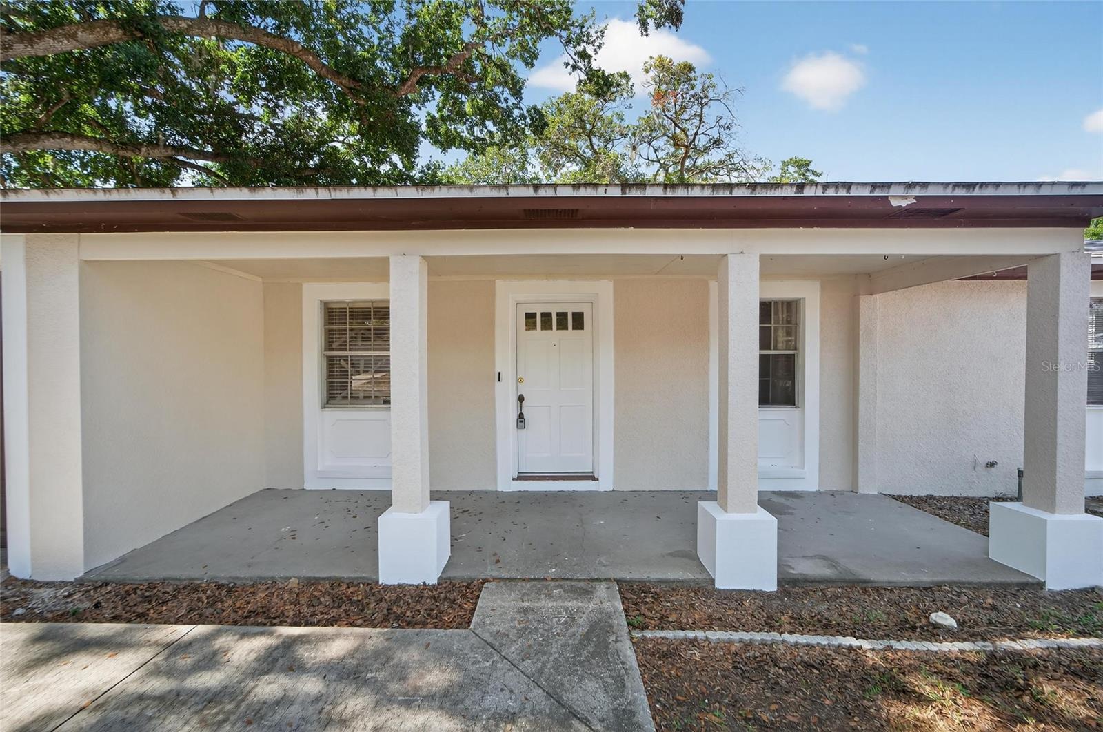 Image 4 of 68 For 1712 Village Court