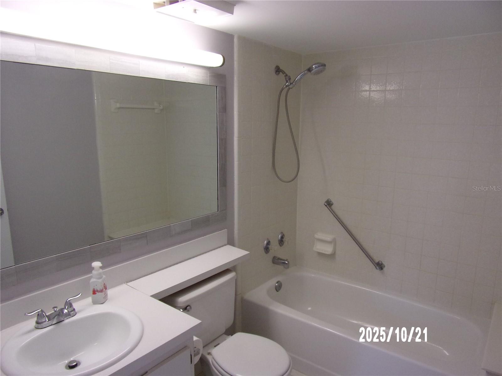 Image 11 of 19 For 1345 Pine Ridge Circle E C2