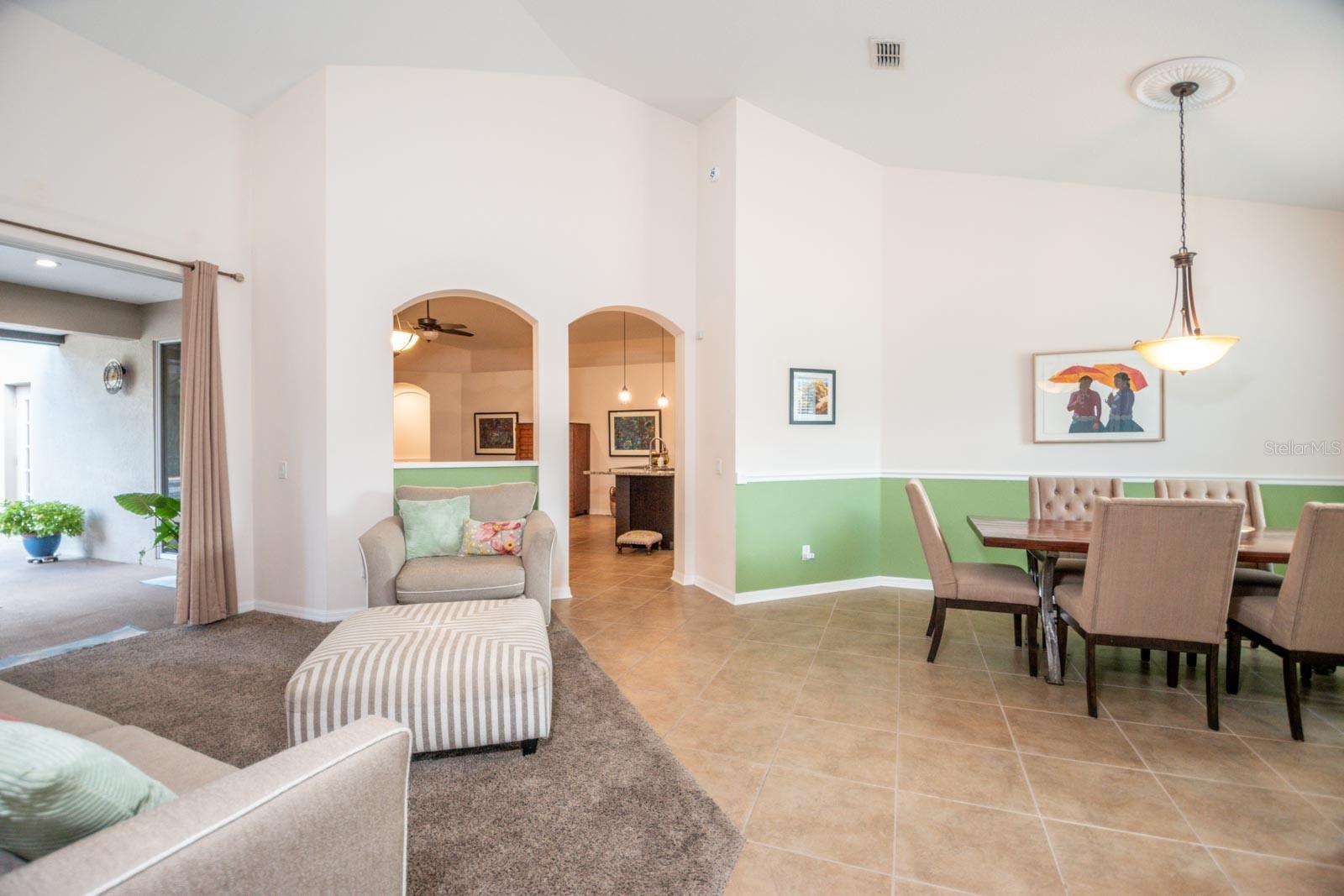 Image 11 of 60 For 316 Royal Bonnet Drive