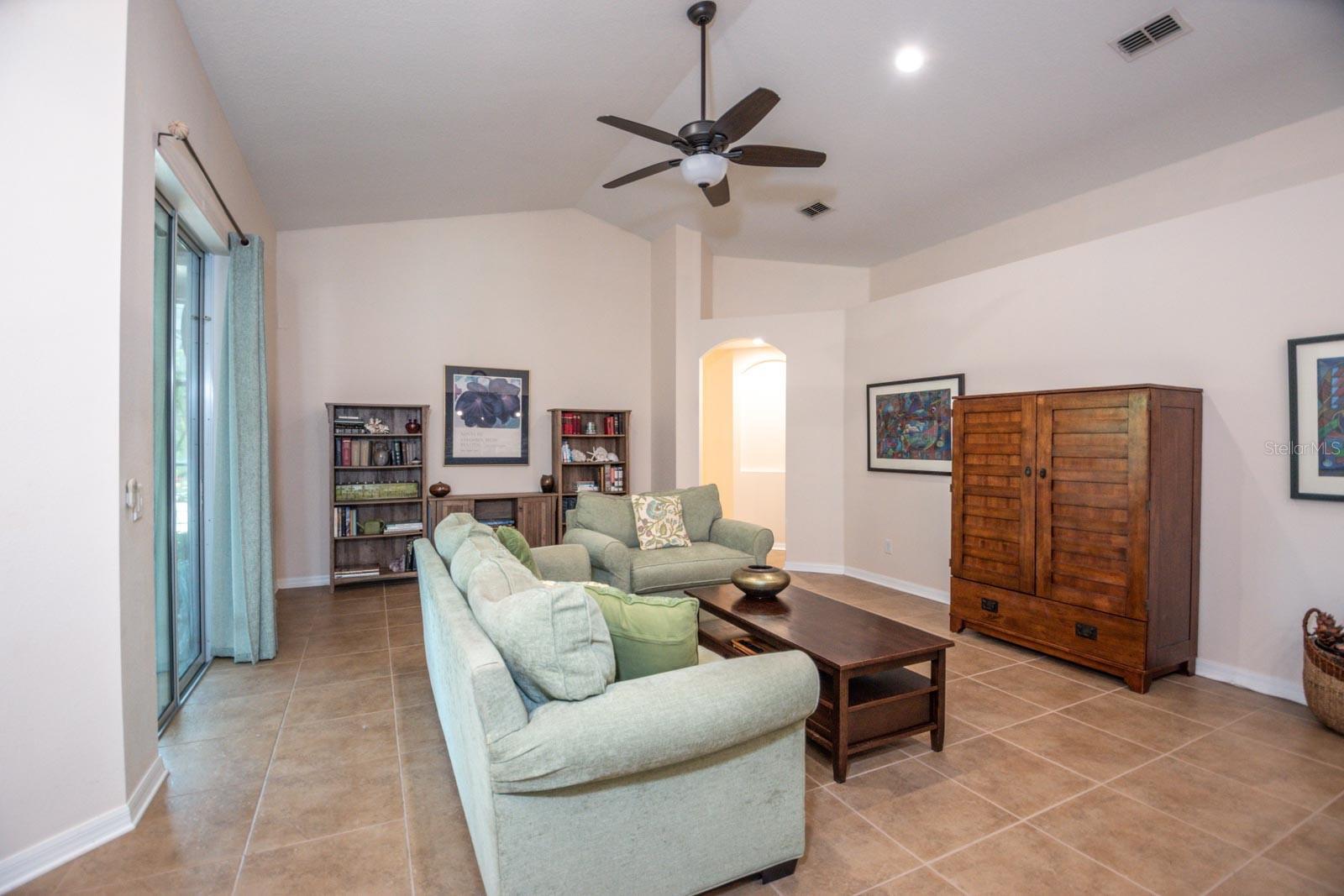 Image 17 of 60 For 316 Royal Bonnet Drive