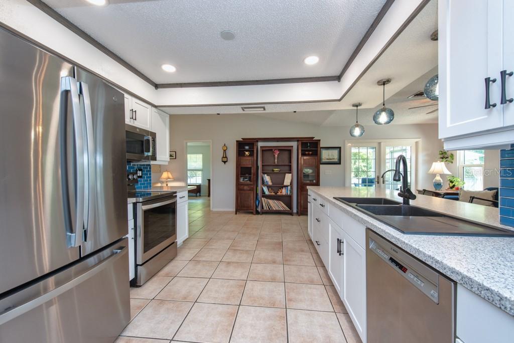 Image 13 of 59 For 6190 Philco Street