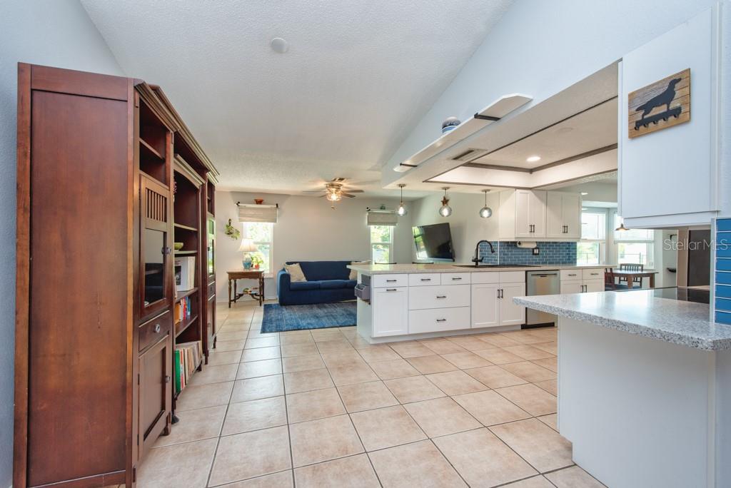 Image 9 of 59 For 6190 Philco Street